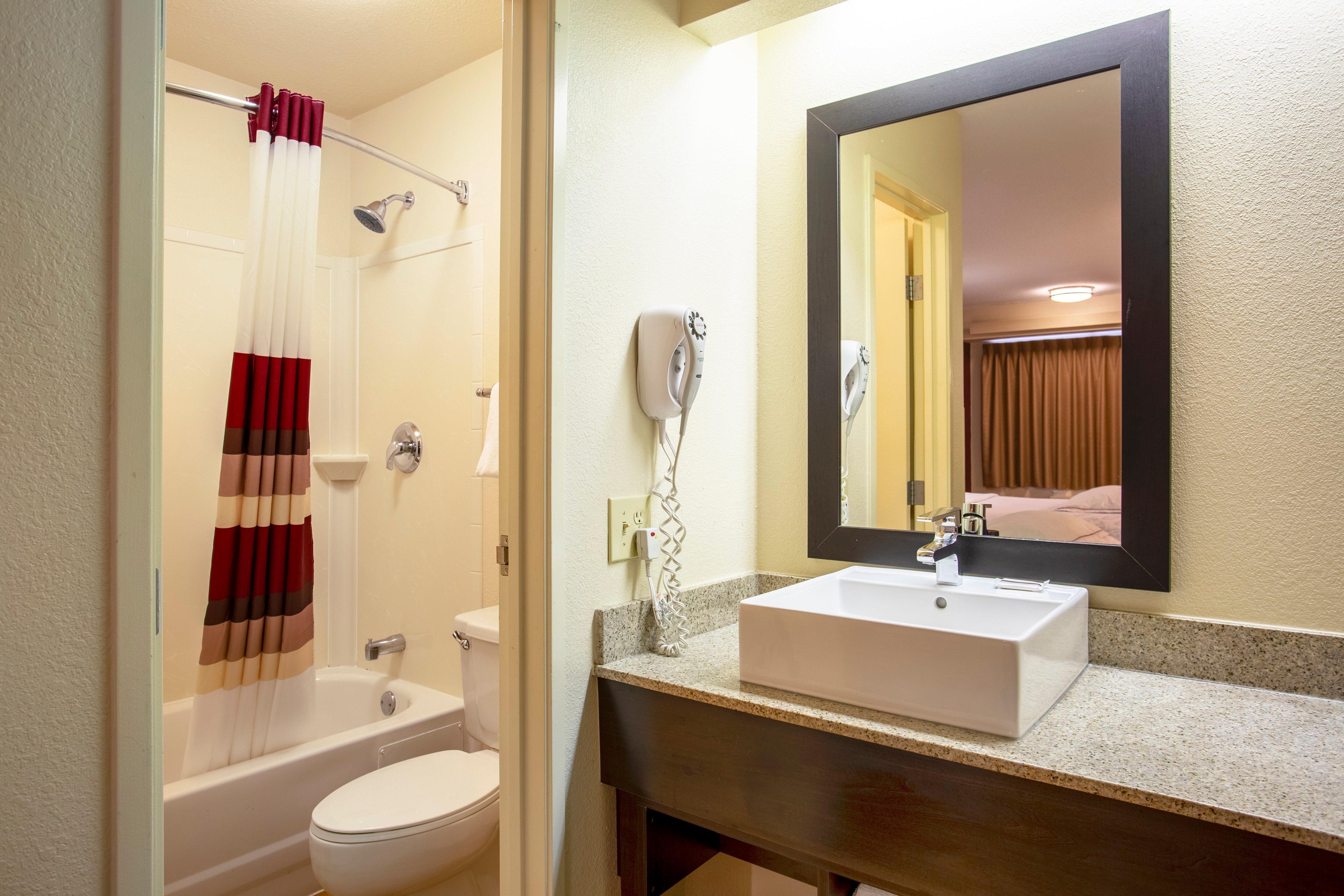 Red Roof Inn Plus+ St. Louis - Forest Park / Hampton Ave. Экстерьер фото